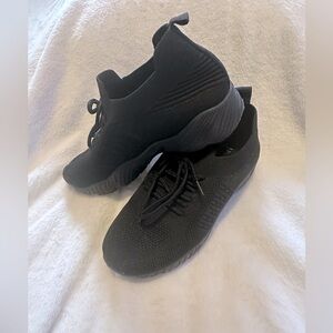 Streetwear Society Black Sneakers Sleek Design